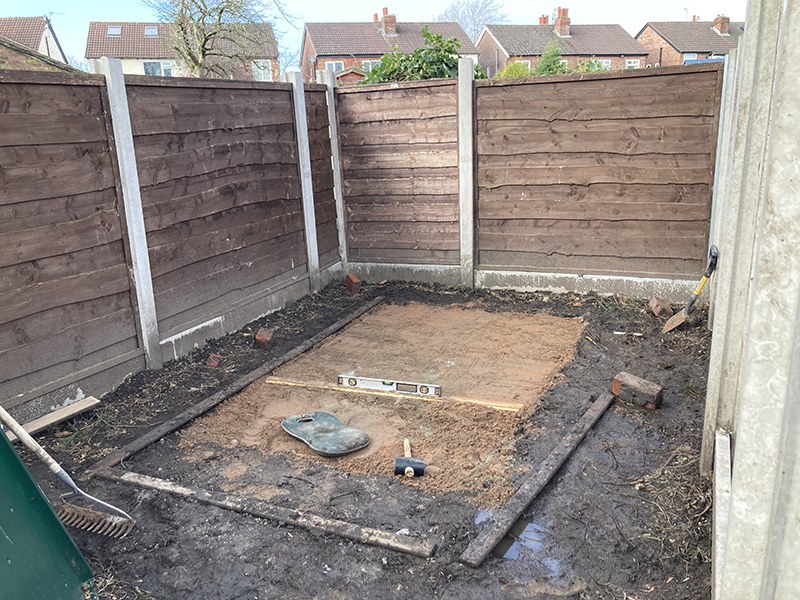 How to lay paving slabs for an Asgard shed